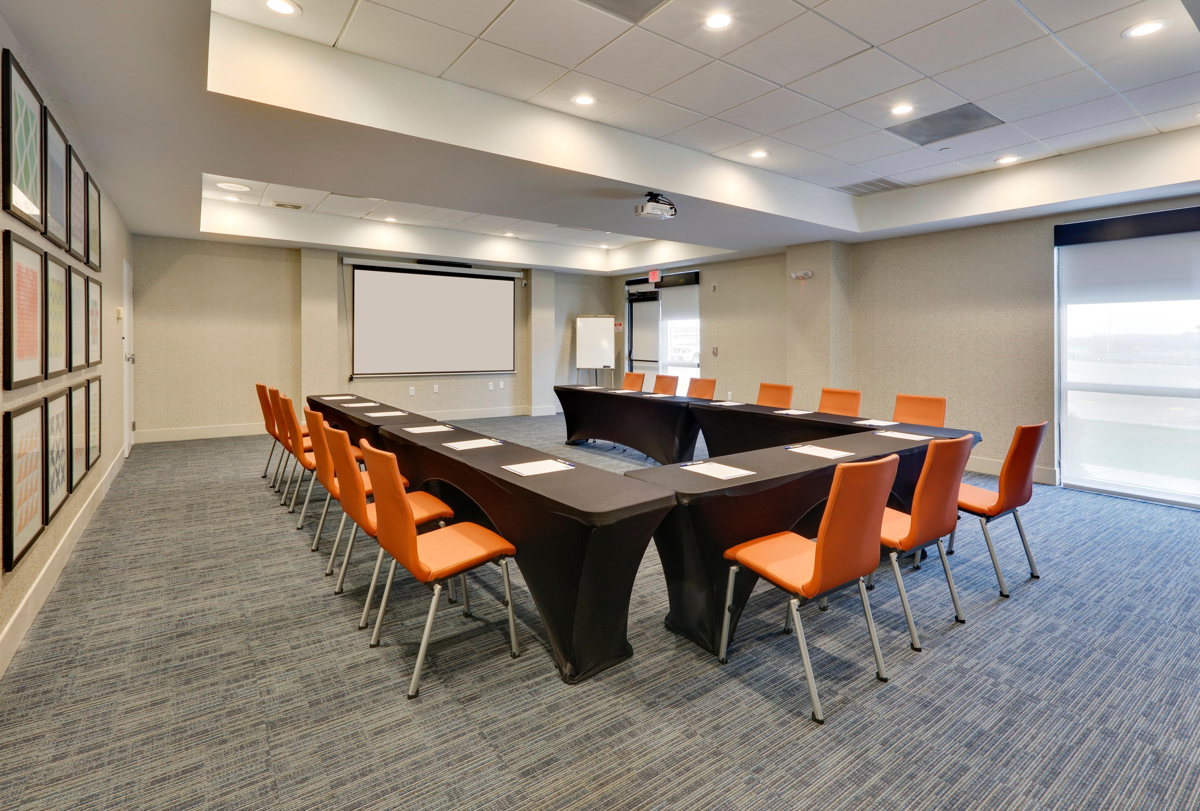 Holiday Inn Express & Suites Irving Conv Ctr - Las Colinas By Ihg Exterior foto