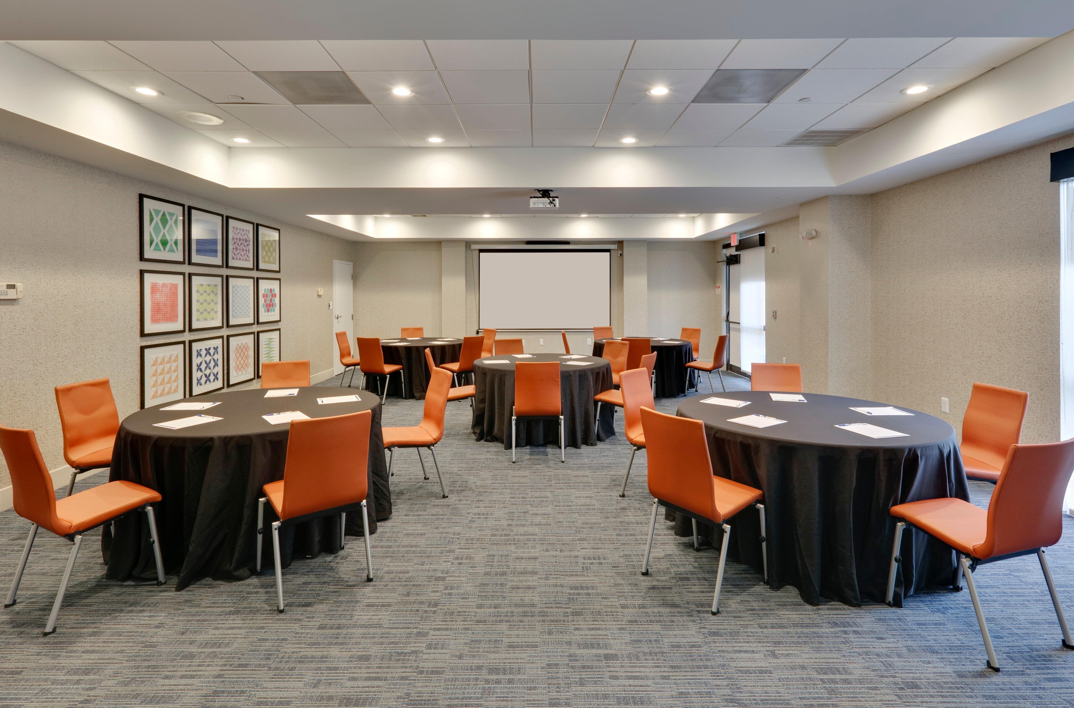 Holiday Inn Express & Suites Irving Conv Ctr - Las Colinas By Ihg Exterior foto