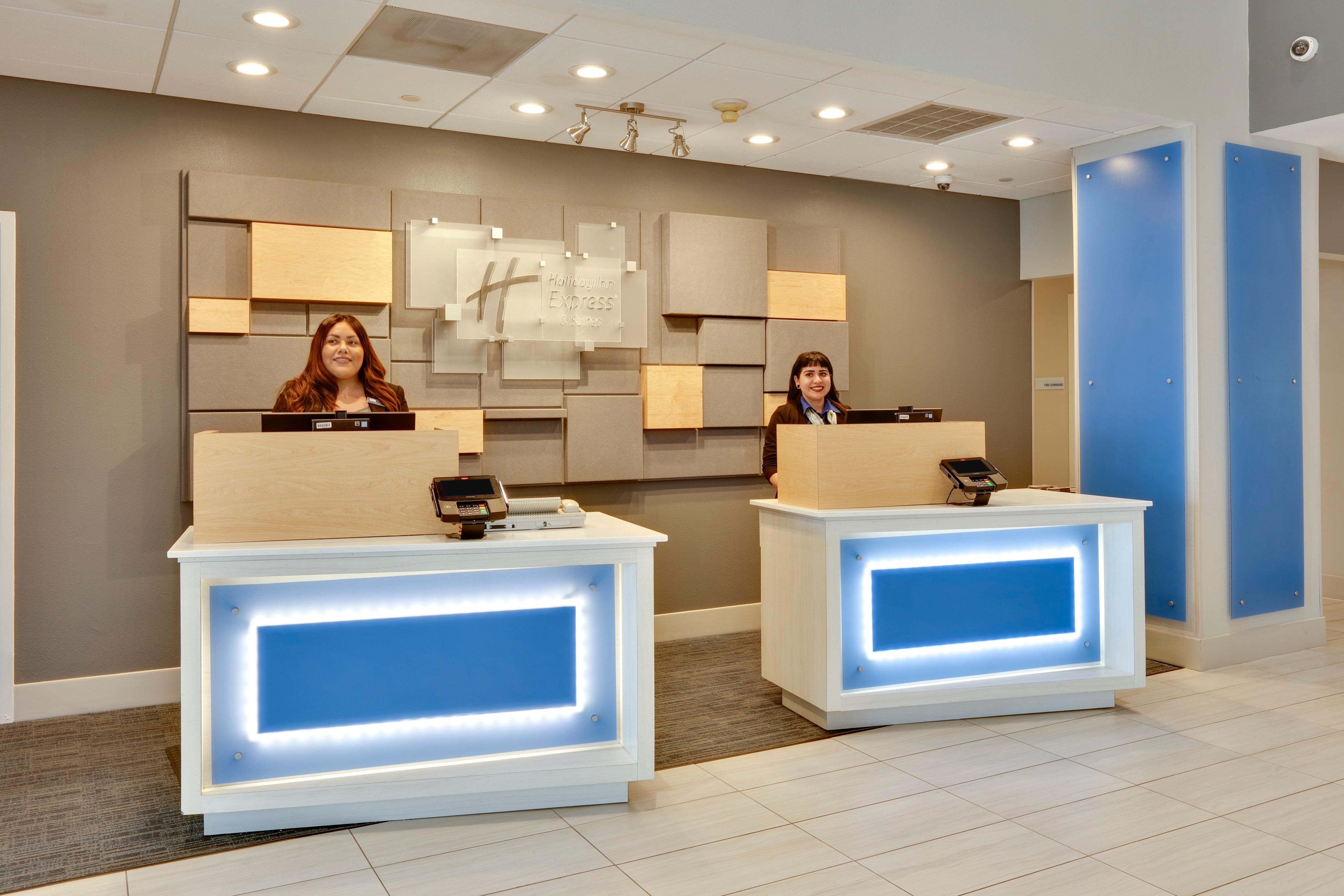 Holiday Inn Express & Suites Irving Conv Ctr - Las Colinas By Ihg Exterior foto