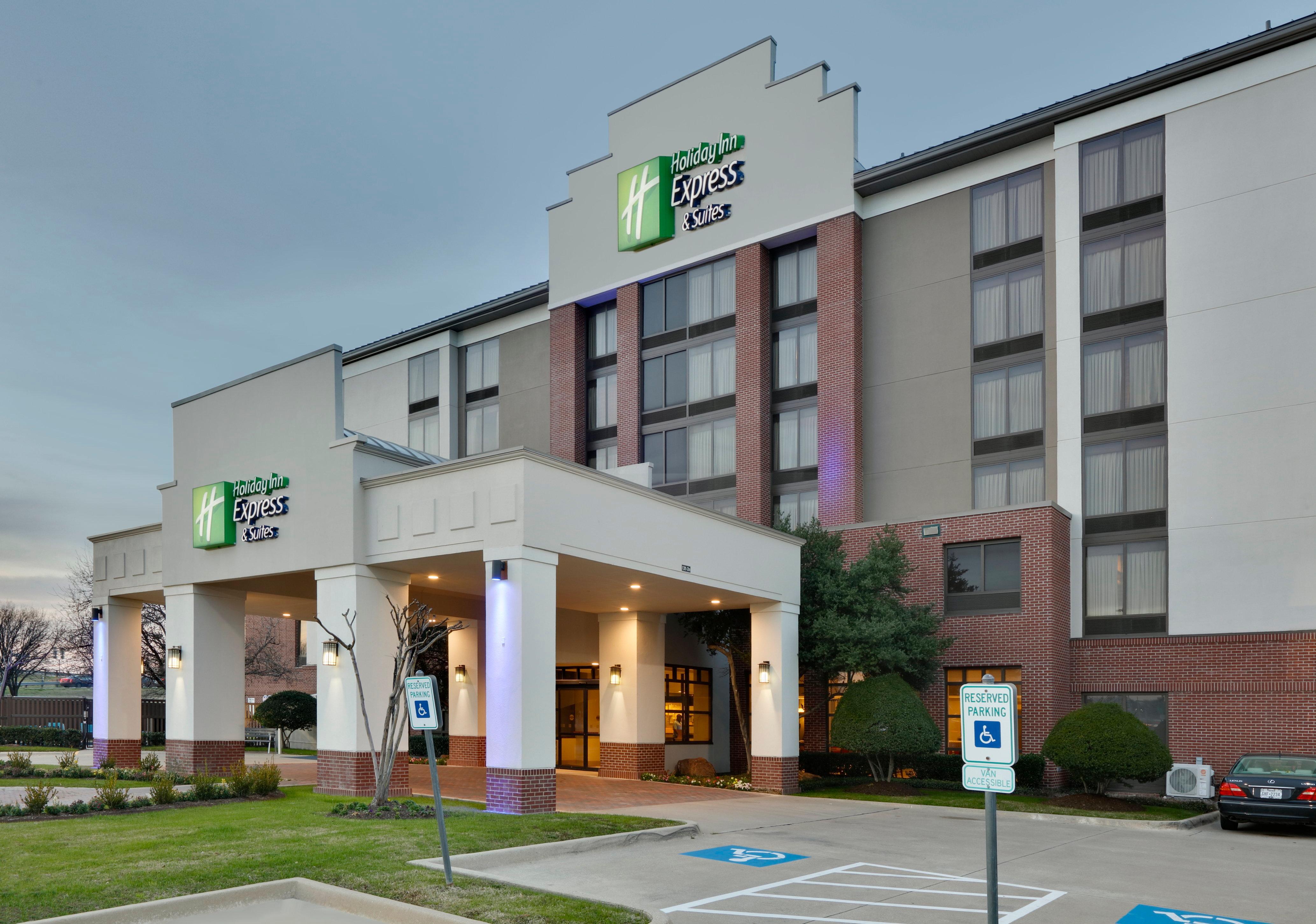 Holiday Inn Express & Suites Irving Conv Ctr - Las Colinas By Ihg Exterior foto