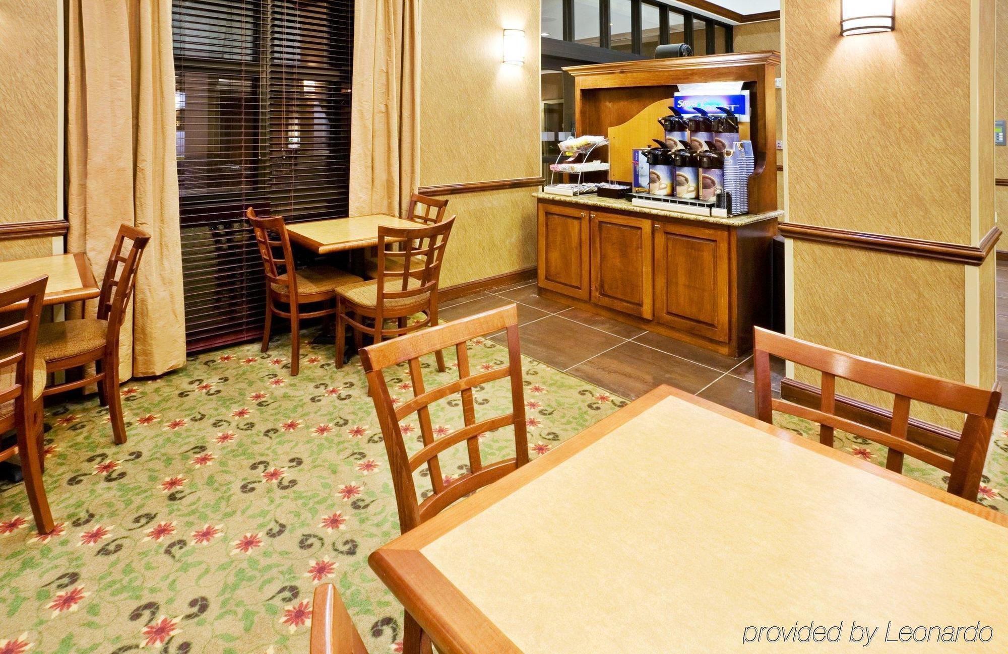 Holiday Inn Express & Suites Irving Conv Ctr - Las Colinas By Ihg Exterior foto