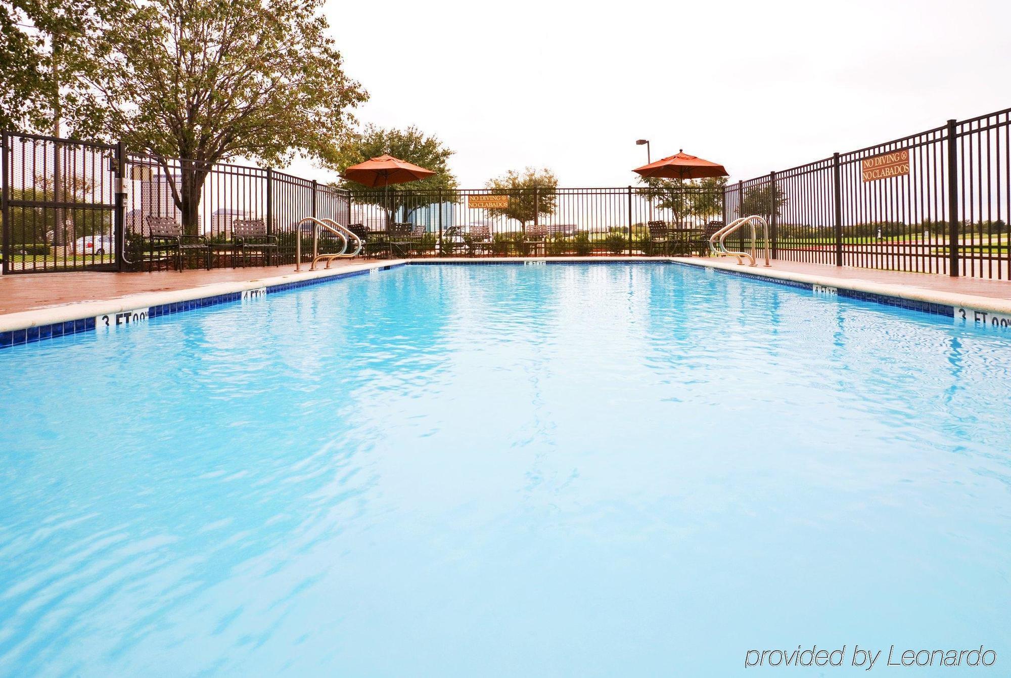 Holiday Inn Express & Suites Irving Conv Ctr - Las Colinas By Ihg Exterior foto